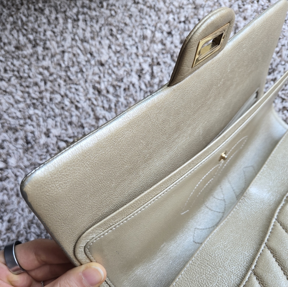 Chanel 2.55 bag 226 - Picture 11 of 17